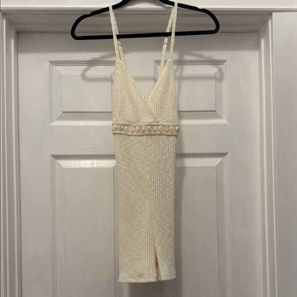 Forever21 Crisscross Romper - Picture 2 of 8